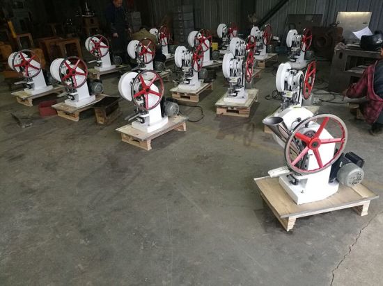 Таблетки Tdp/Конфеты/Мультяшные таблетки/Медицина/Машина для изготовления таблеток/Небольшое лабораторное руководство с одним пуансоном/Поворотный таблеточный пресс