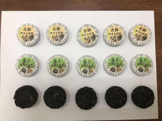 Ручная машина для упаковки в синюю пузырчатую складку/машина для упаковки блоков синего очистителя для туалета