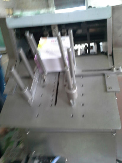 Smz -125 Машина для упаковки в картонные коробки для бутылок по стандартам GMP