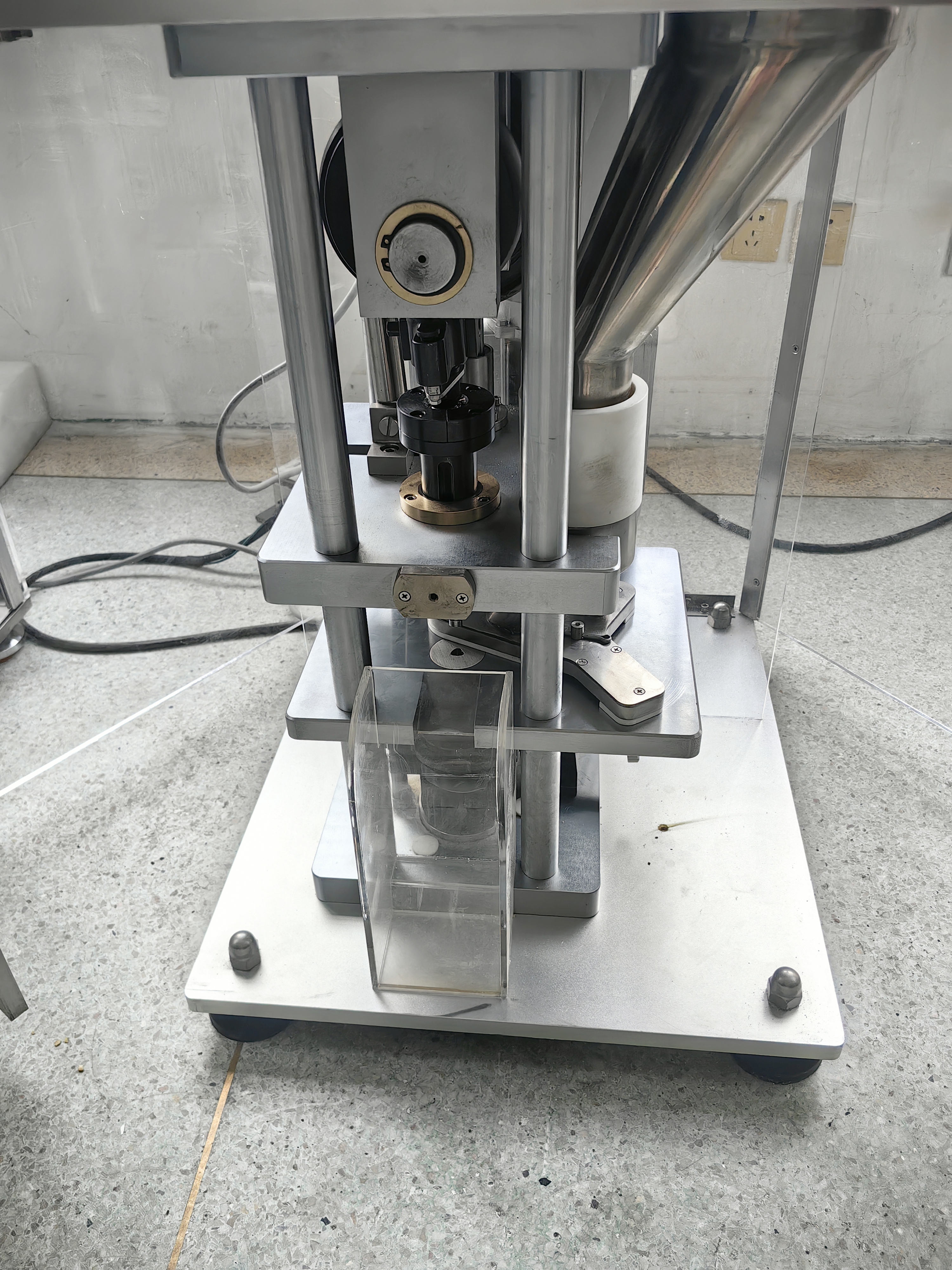 DP12/DP25 высококачественный лабораторный одностанционный пресс для таблеток Небольшой таблеточный пресс для фармацевтической промышленности 