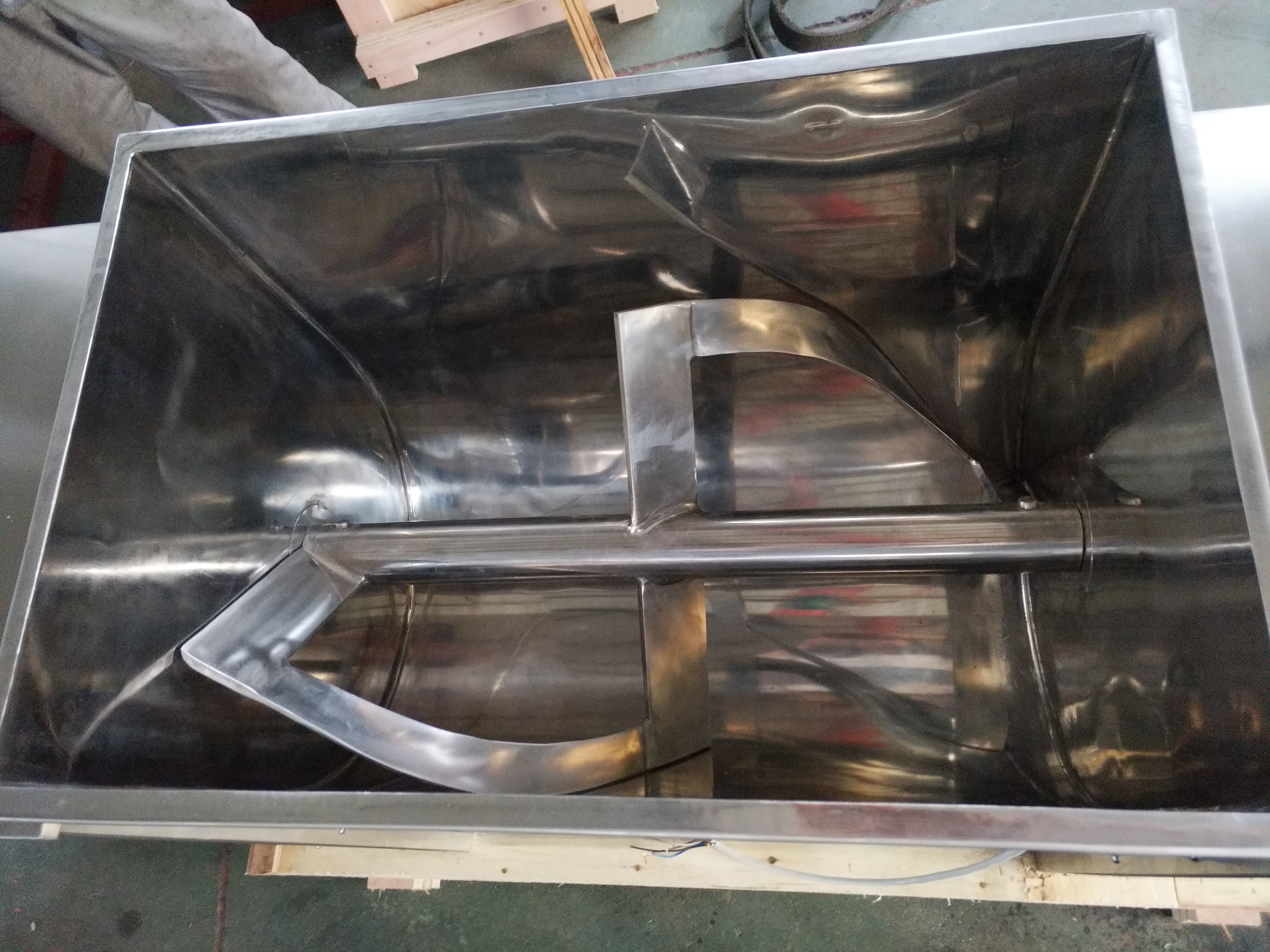 Фармацевтический смеситель и блендер CH150, модель желоба 