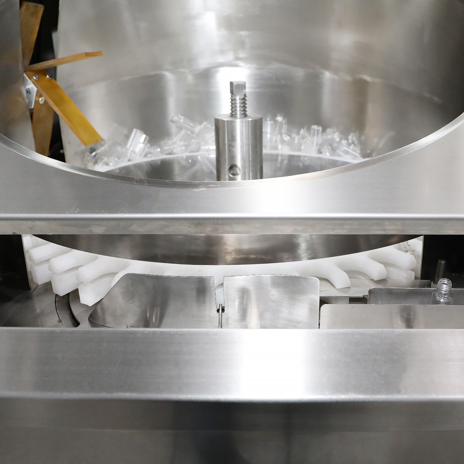 Заводская поставка, производство, автоматическая система наполнения сервомоторов, машина для наполнения бутылок с жидкостью для электронных сигарет