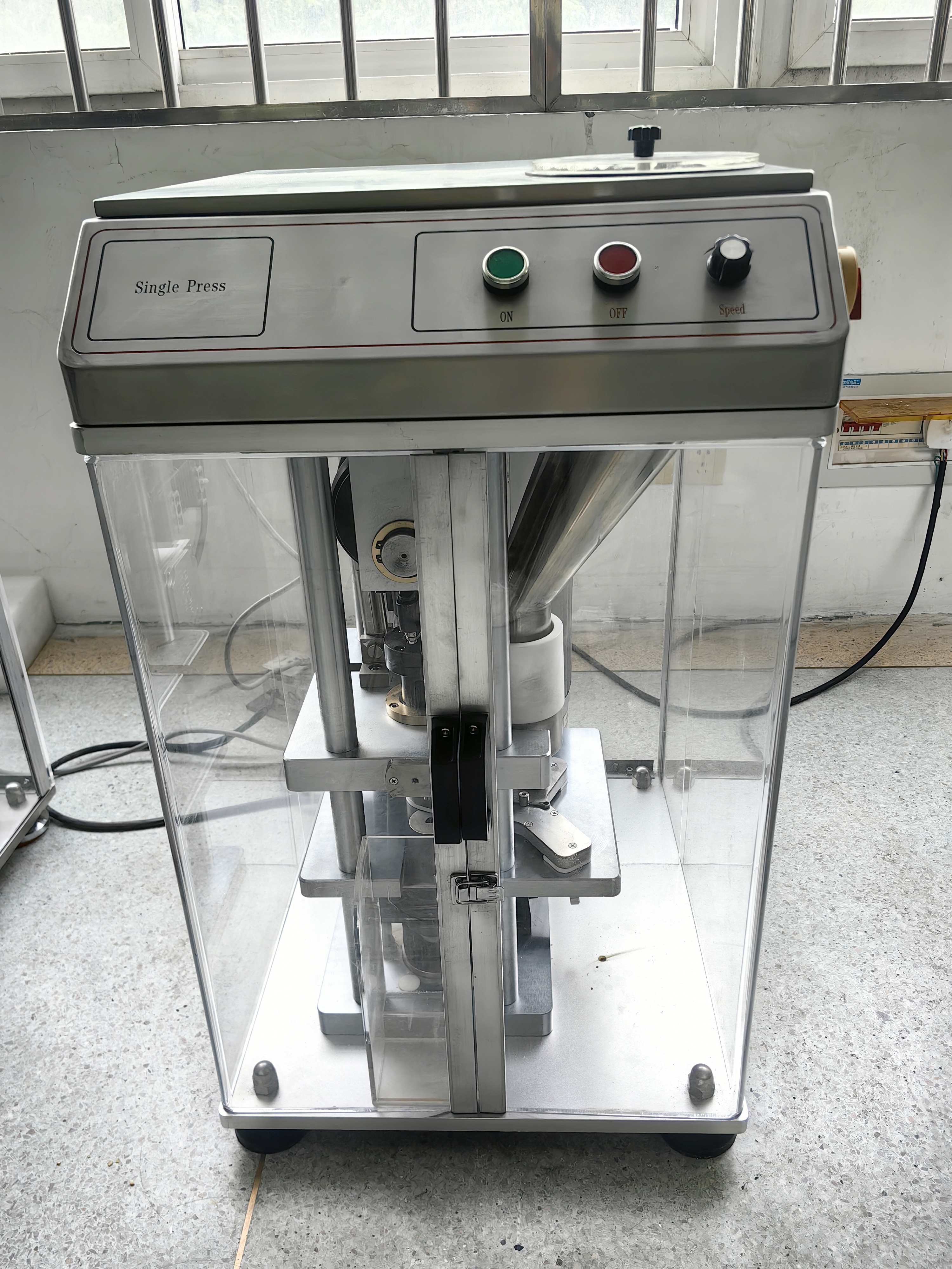 DP12/DP25 высококачественный лабораторный одностанционный пресс для таблеток Небольшой таблеточный пресс для фармацевтической промышленности 