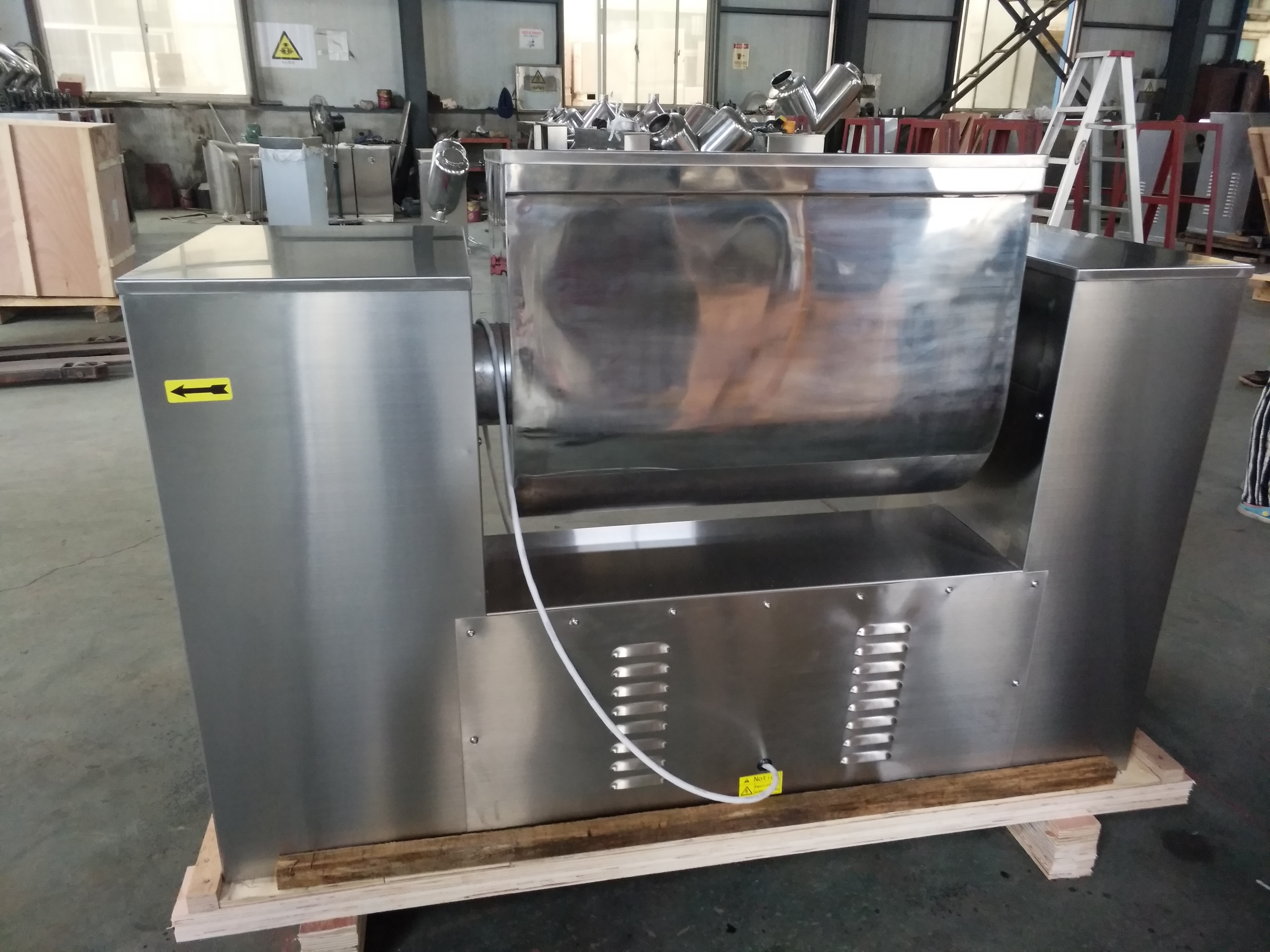 CH-10 Смеситель порошковой жидкости с желобом Смеситель желобного типа для смешивания порошковых (пастообразных) материалов