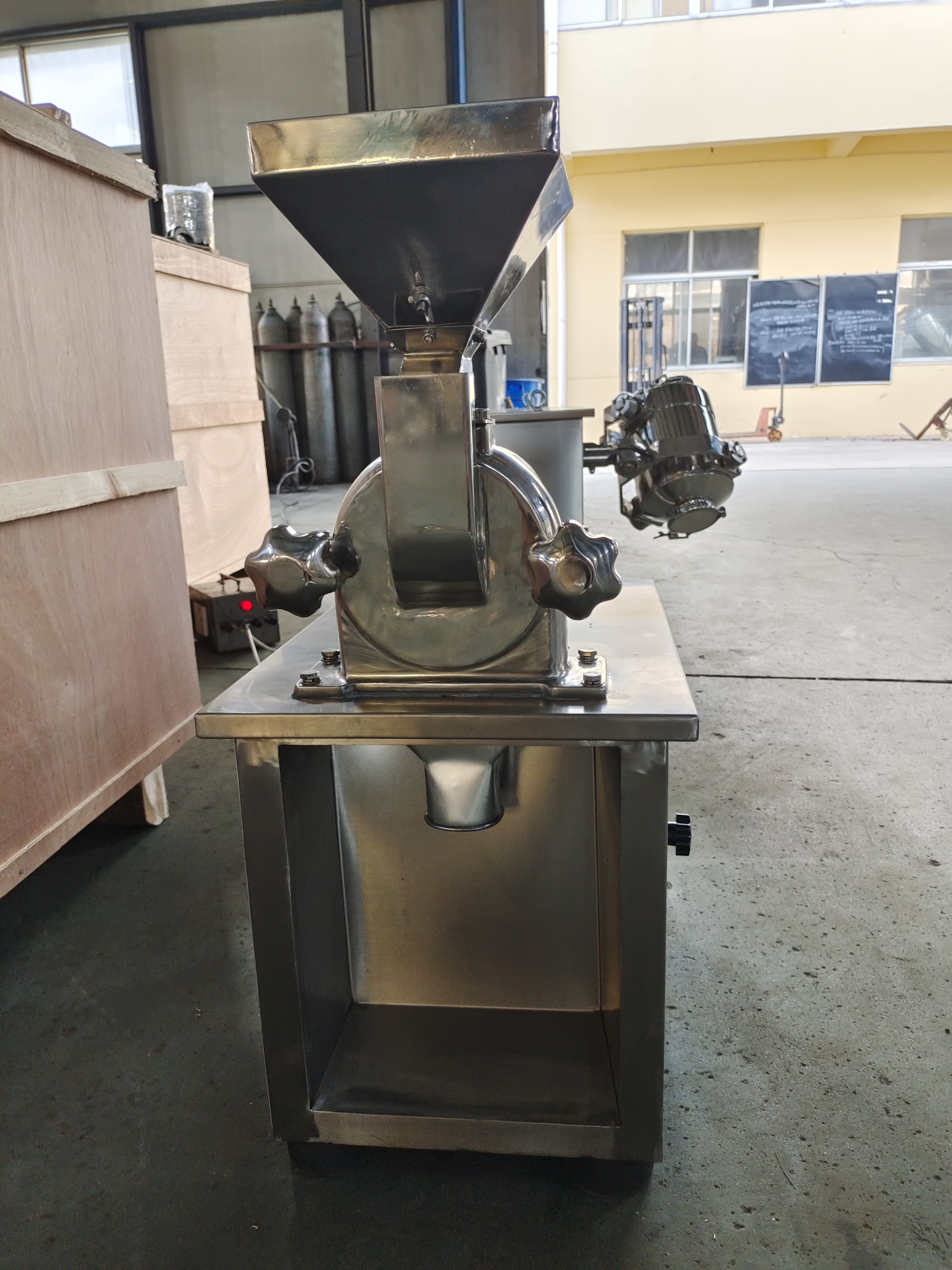 Дробильная машина СФ-130 (1)