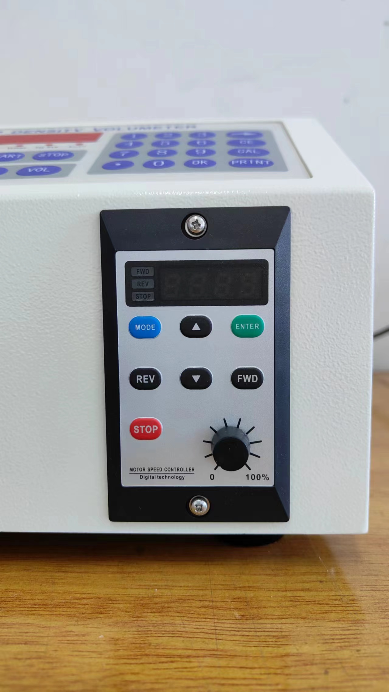 Измеритель плотности отвода (BHY-100-A) с одной рабочей станцией позволяет сэкономить 30 долларов США, если закажете его до 31 декабря 2024 г.