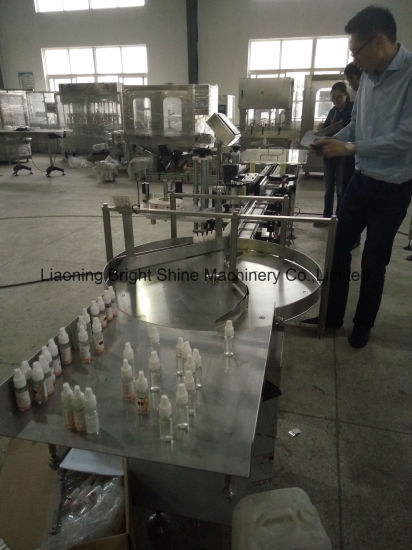 Этикетировочная машина для бутылок с жидкостью