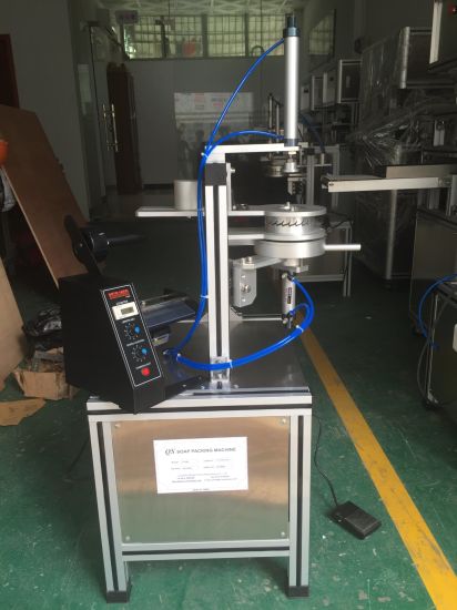 Ручная машина для упаковки мыла в мини-отеле Ht900