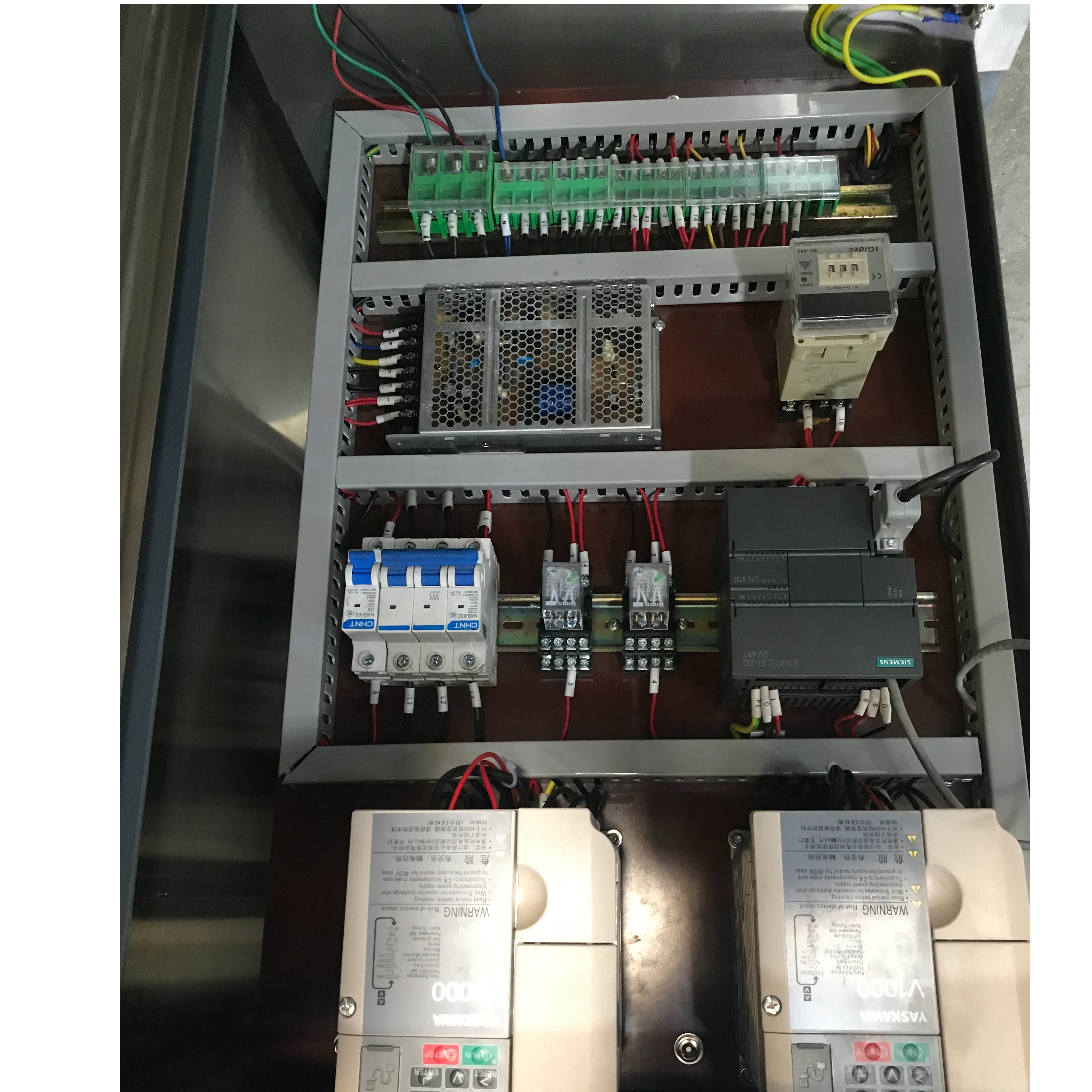 Высокоэффективный гранулятор с мокрым смесителем, отвечающий требованиям GMP 